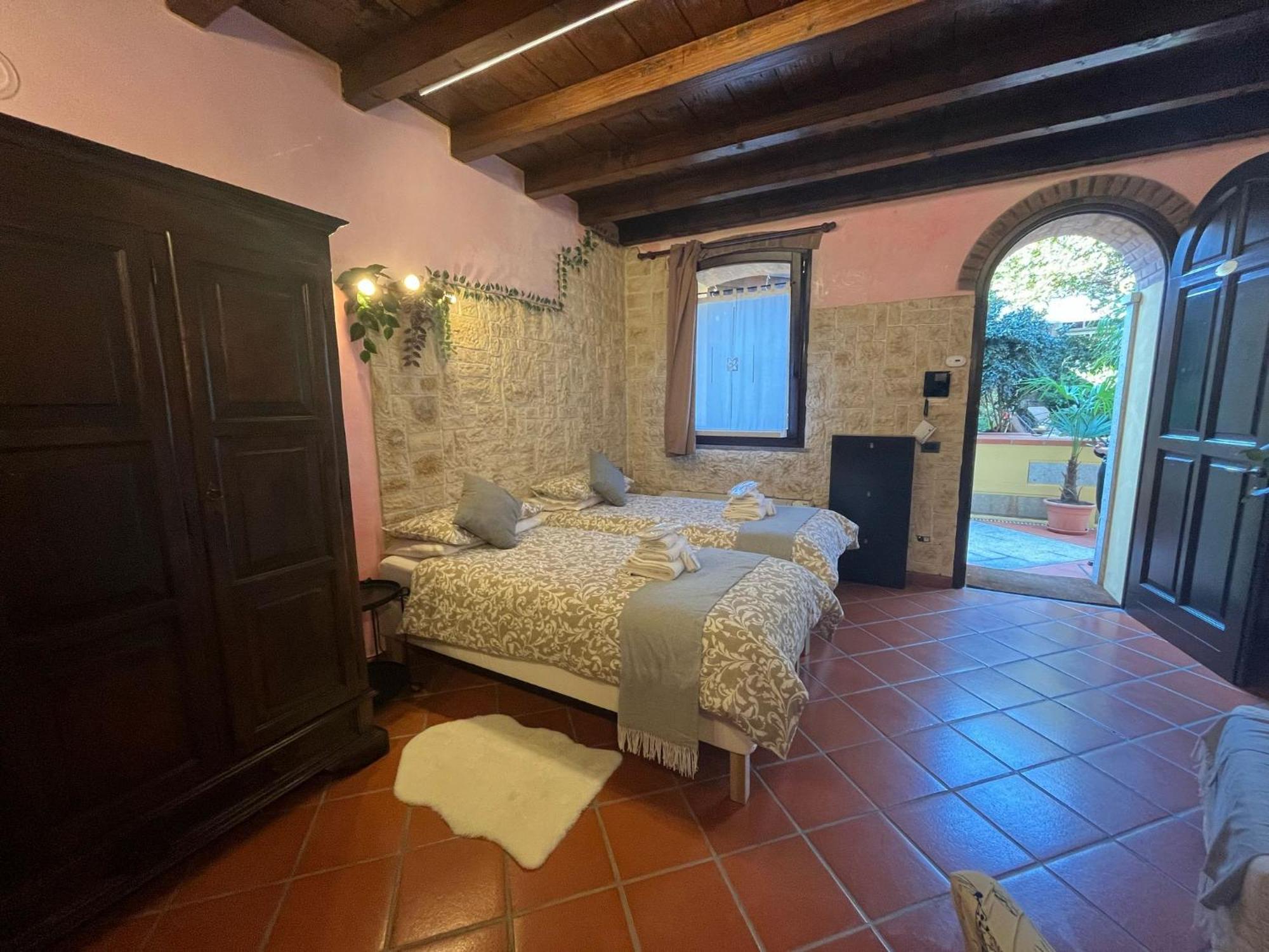 Monolocale Elvira Abbadesse Guest House Milán Exteriér fotografie