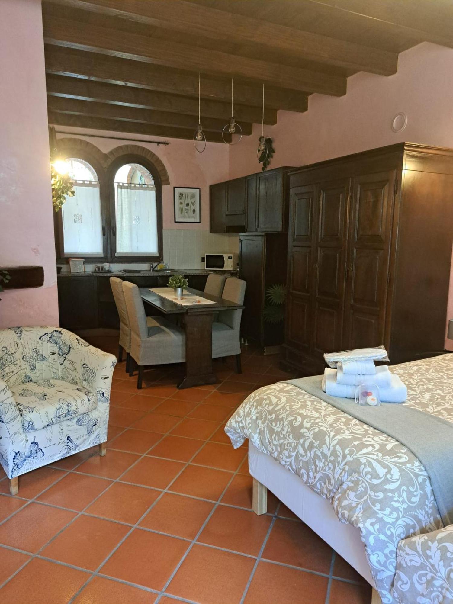 Monolocale Elvira Abbadesse Guest House Milán Exteriér fotografie